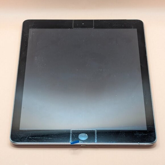 iPad 6th Generation 32GB (Wi-Fi)*** - Picture 2 of 5